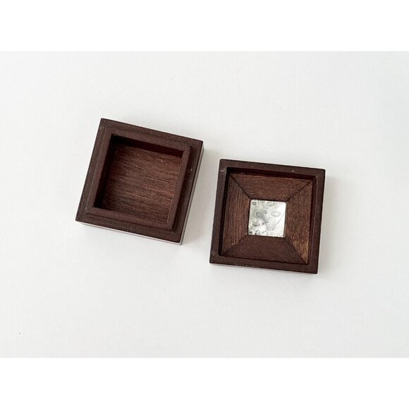 Solid Wood Silver Toned Lidded Dog Etched Vintage Jewelry Box | Container - Picture 6 of 7